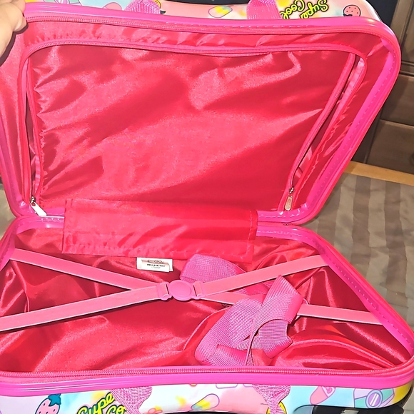 Hello Kitty Ride on Luggage - Picture 6 of 9